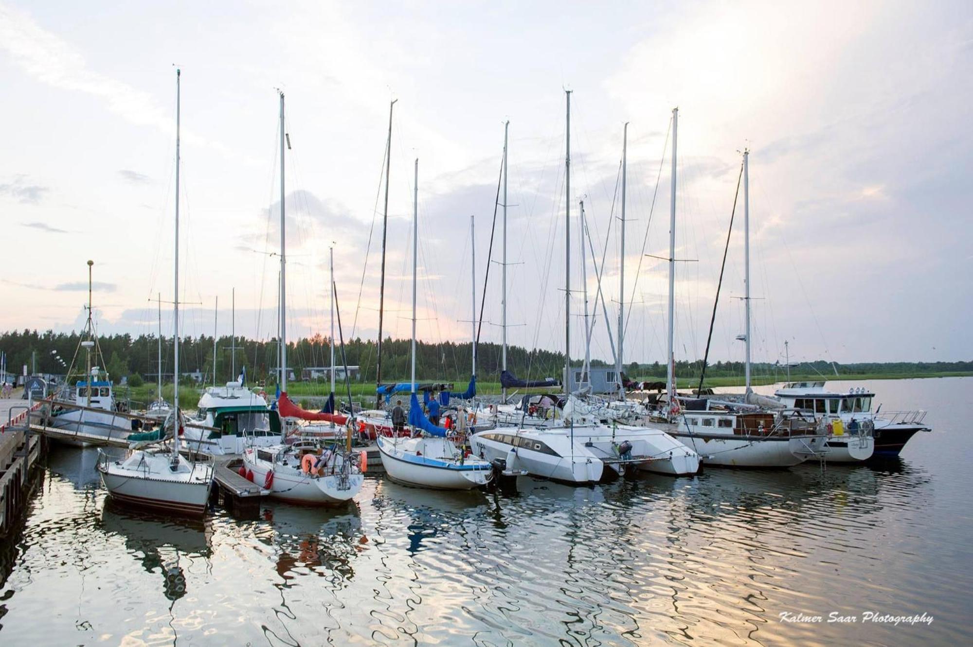 Lounaranna Harbour Accommodation Simisti Exterior foto